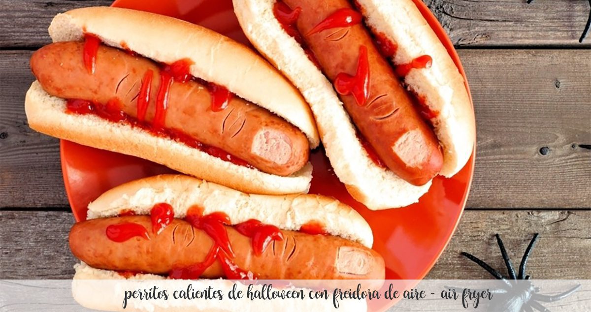 halloweenowe hot dogi z frytownicą powietrzną - frytownica powietrzna