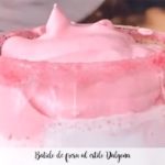 Koktajl truskawkowy w stylu Dalgona