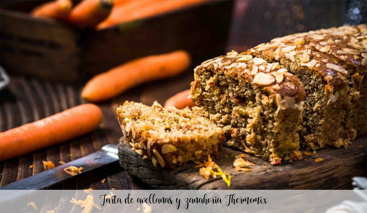 Ciasto z orzechami laskowymi i marchewką Thermomix