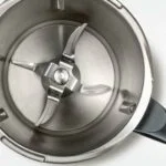 Co zrobić gdy jedzenie przykleiło się do szklanki thermomixa