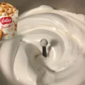 Lody MCFlurry z herbatnikami Lotus przy użyciu Thermomixa - nowość od McDonald's