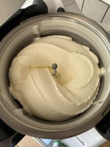 Domowe lody waniliowe z Thermomixa: kremowe, proste i tylko 3 składniki